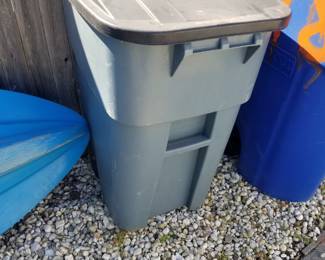Trash can
