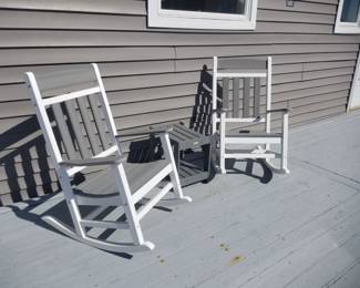 LeisureLine poly-resin rocking chairs & table