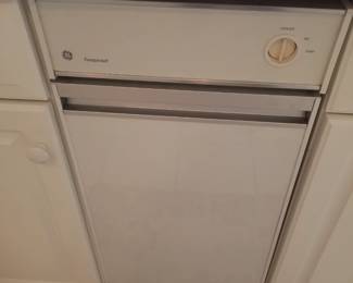 GE trash compactor