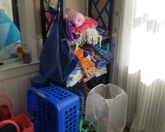 Plastic shelving; household supplies