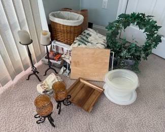 Baskets, candles, trays & decor