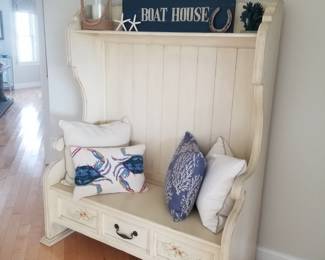 3-drawer bench with shelf matches dining set