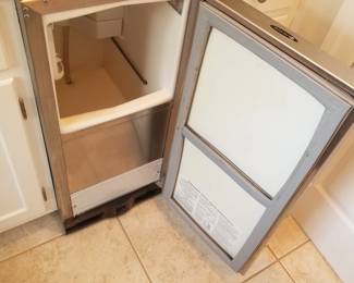 Uline under counter ice maker