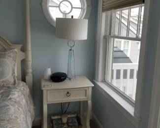 King bedroom set by Drexel Furniture: one-drawer nightstand
