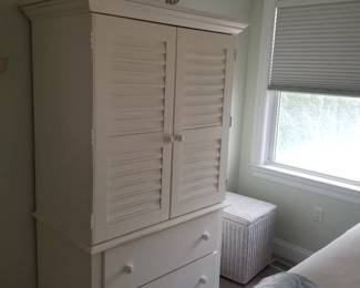Queen bedroom set: matching armoire