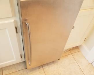 Uline under counter ice maker
