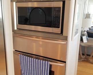 Thermador microwave oven & wall oven. Thermador micr0wave oven mfg. 1/2005