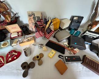 Vintage Cameras & Radios