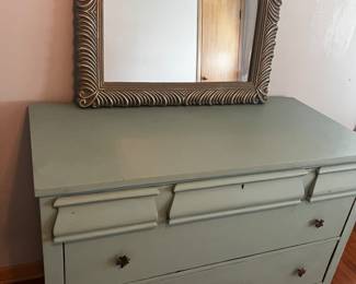 Dresser mirror