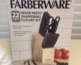 MMS039 Farberware 22 Piece Cutlery Knife Set New