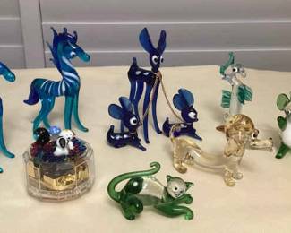 MMS193 Vintage Glass Menagerie Animals & Music Box