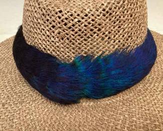 MMS212 Peacock Lei Po’o & Woven Hat