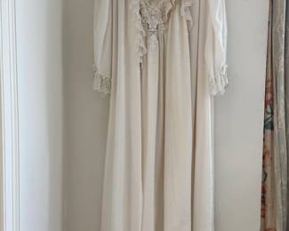 A lovely Christian Dior Lingerie robe and nightgown set, size Medium