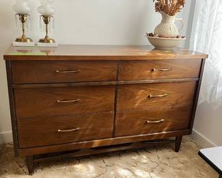 Mid Century Modern Bassett 6 Drawer Chest