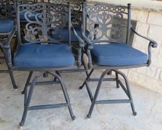 Set of 3 Hanamint Tuscany counter height stools