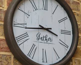 Outdoor clock