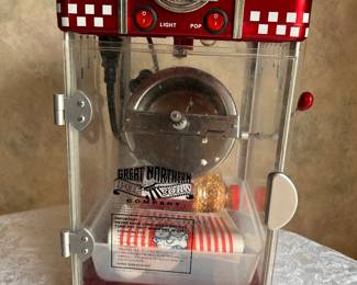Great Northern Popcorn Co. “Bambino” Vintage-Style Popcorn Machine – Retro Red 🍿
