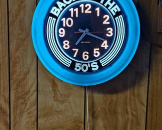 Back to the 50's Deco clock.