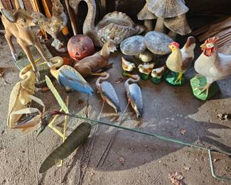 Many yard decorations.
