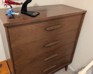 Bassett MCM Dresser