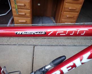 TREK BIKE 7200
