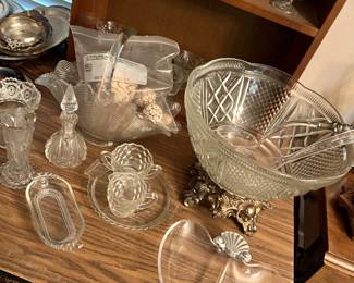 Beautiful Punch Bowl Set with 24 cups and ladle with silver base