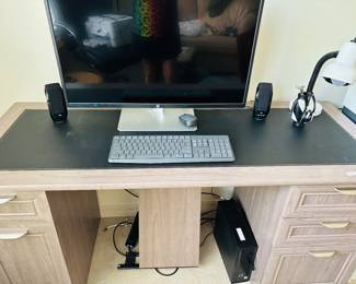 Tina still hasn't learned to take pictures at an angle.