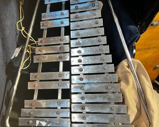 Xylophone w/cover…Bell Lyre