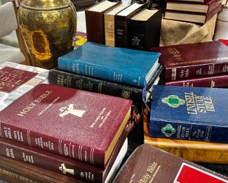 BIBLES & Commentaries Lots