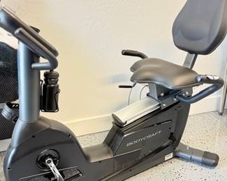 BODYCRAFT Exercise Bike R200
Semi-Recumbent