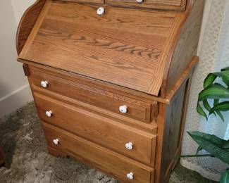 Beautiful oak desk!