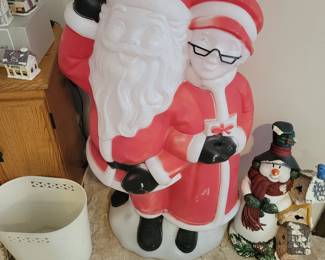 Vintage Mr & Mrs Clause Light Up Blow Mold Christmas Decoration 1978 Empire 