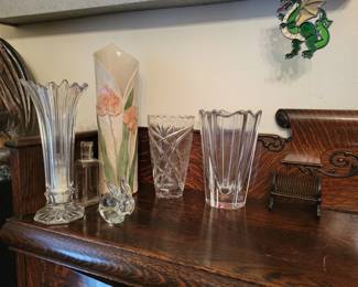 Crystal vases.