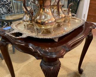 Queen Anne style table