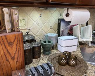 knife, sharpener, Chicago, cutlery, pesto, and mortar