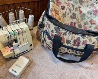 Singer Ultralock 14U64A Serger Sewing Macing 4-Thread with Pedal (with Rolling Canvas Bag)