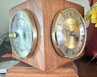 Vintage wood, rotating cube weather station