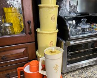 vintage Tupperware, yellow harvest