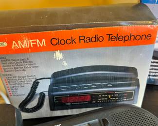 Tozaj AM/FM Clock Radio Telephone