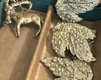 Silvertone Rhinestone Sweater Fur Clips