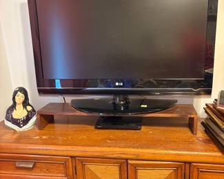 LG flatscreen TV