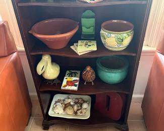 Mahogany shelf
Metal match holder
Flower pots