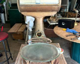 Early store scales