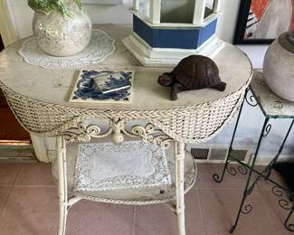 Victorian wicker table
Wooden bird feeder
Metal turtle etc