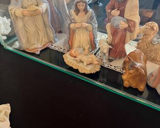 Lefton nativity set