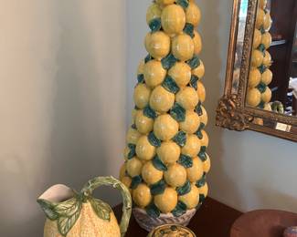 Porcelain lemon tree
Lemon pitcher