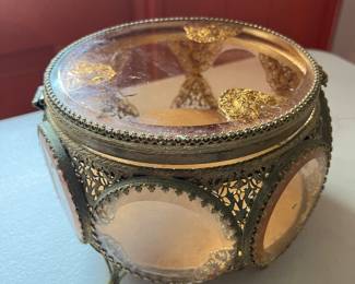 Antique jewelry box with glass lid