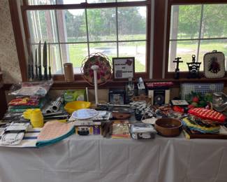 Miscellaneous kitchenware table