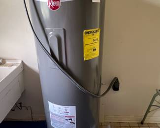 Rheem hot water heater (2 years old)