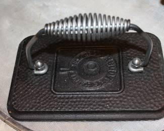 Lodge Cast Iron Press